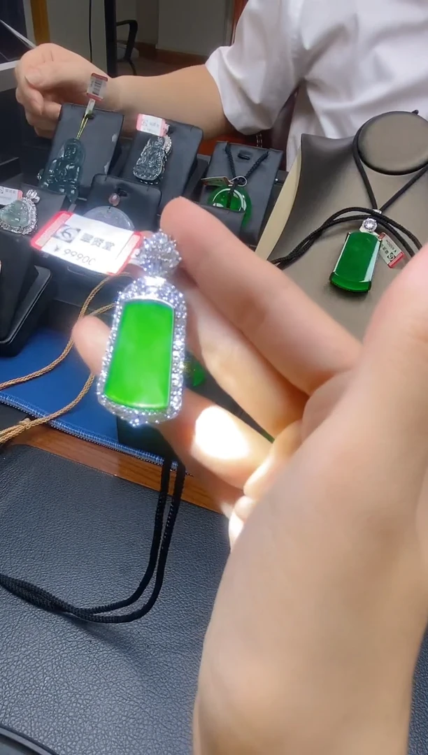颈饰未镶嵌翡翠翠贤堂天然A货翡翠