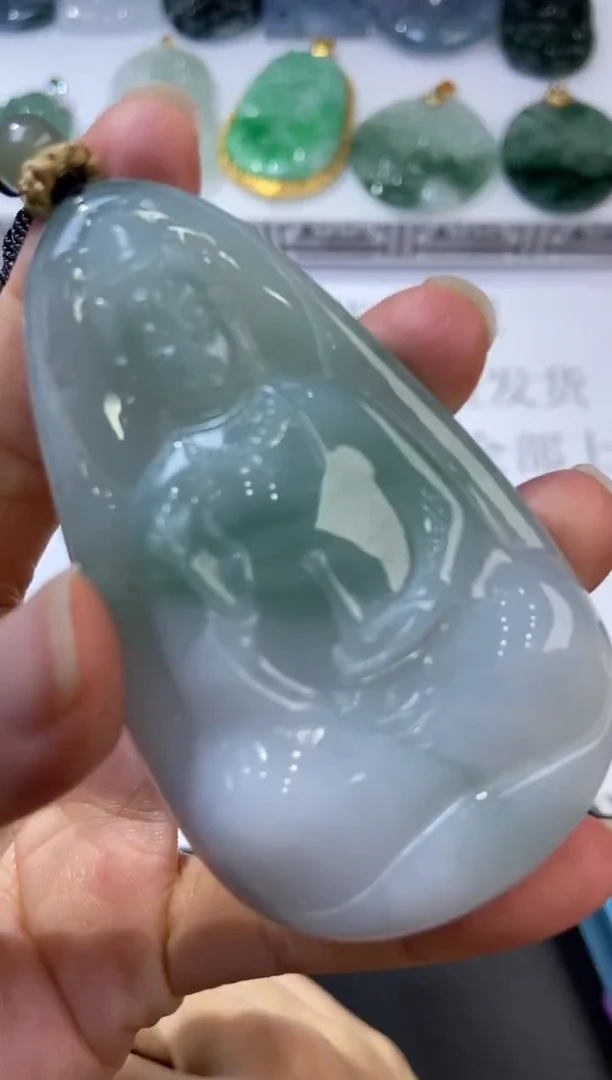 未镶嵌挂件翡翠376539  多人