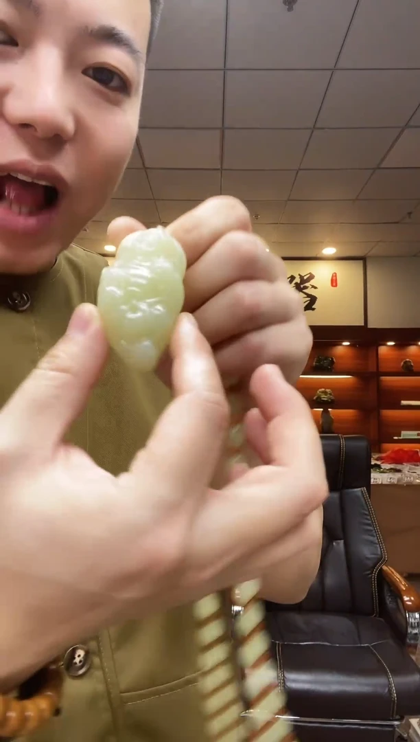 玉百搭气质站立财神