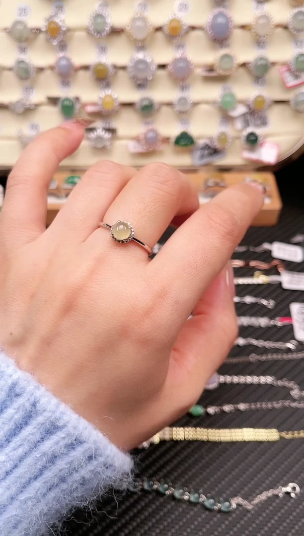 【闪购商品】翡翠戒指银S925镶嵌戒指01