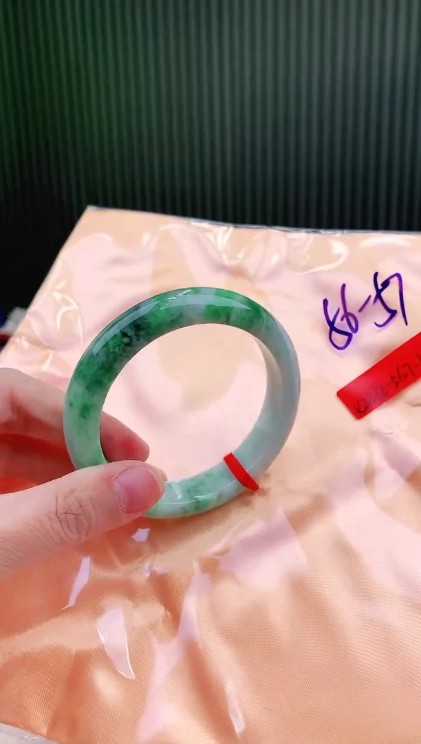 未镶嵌手镯翡翠56