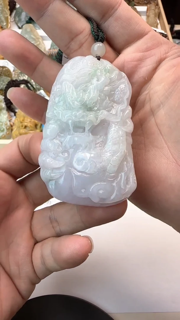 颈饰未镶嵌翡翠矿*水天然翡翠
