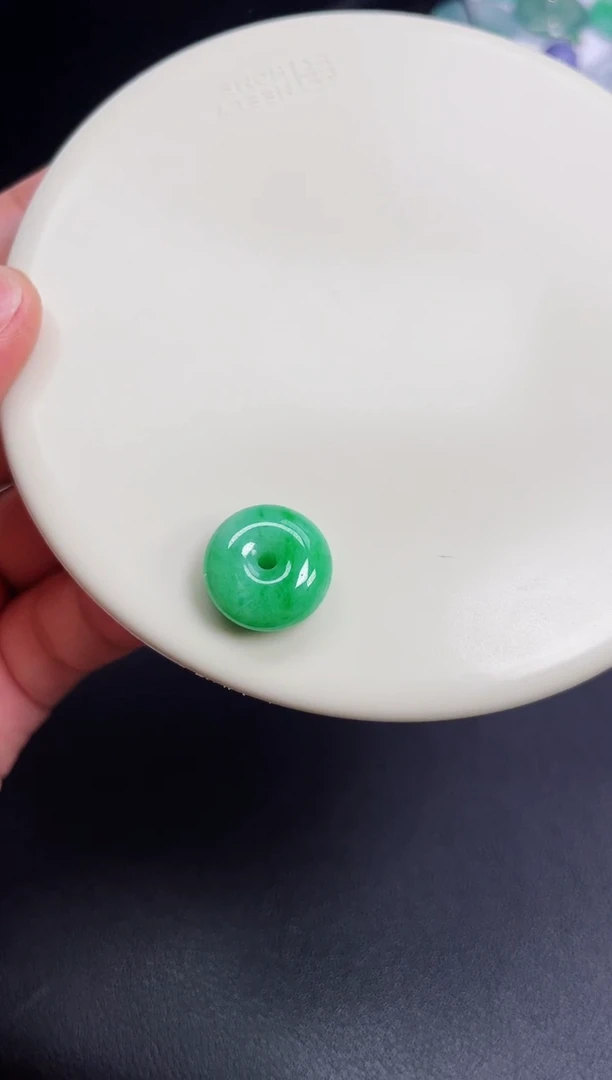 颈饰未镶嵌翡翠【9】平安扣 尺寸 15.8   8mm