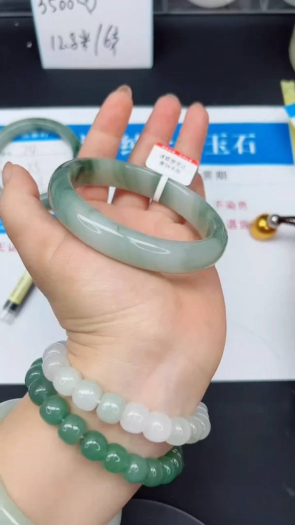 未镶嵌手镯石英质玉75-64/65