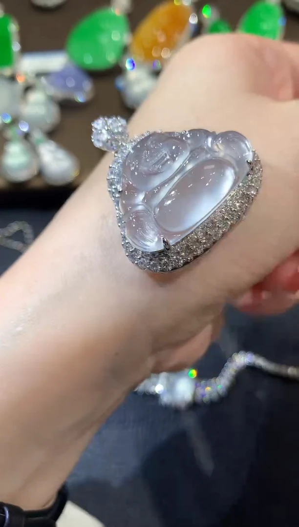 吊坠(不含链)18K金镶嵌翡翠C61