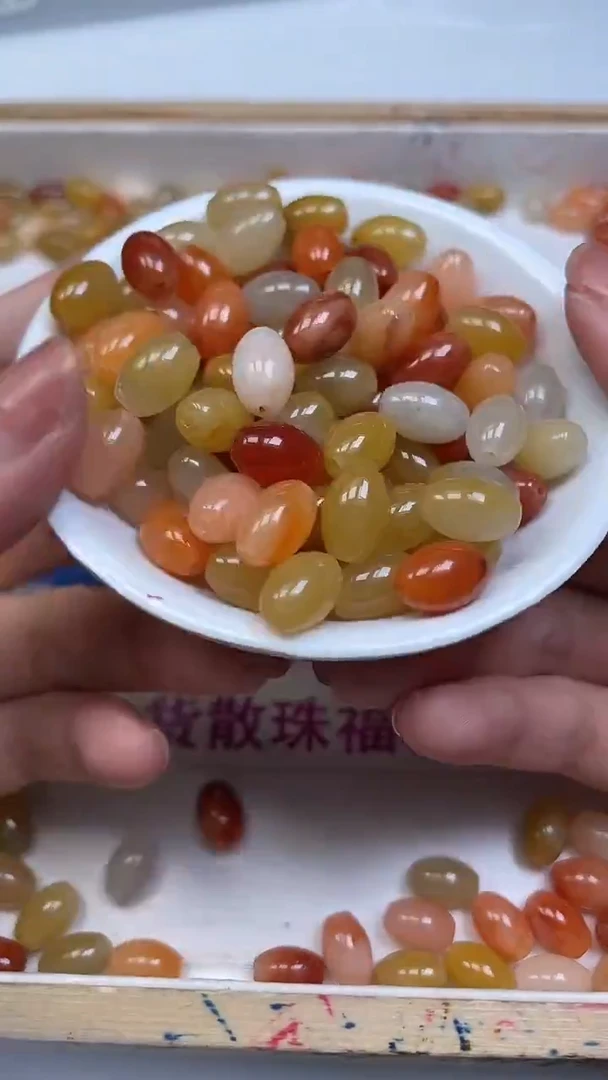 未镶嵌散珠石英质玉E708 三彩玉大米珠8*12mm10颗7.8元