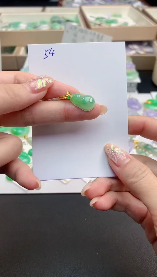 颈饰18K金镶嵌翡翠天然缅甸A货翡翠