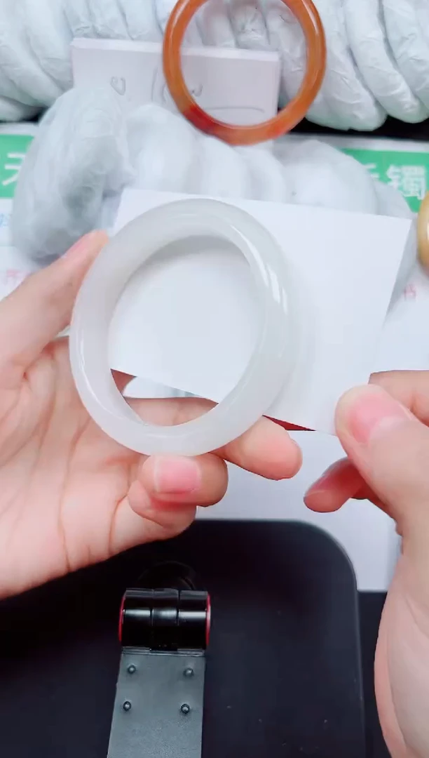 石英质玉手镯未镶嵌132-51/52