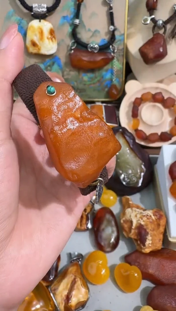 未镶嵌琥珀裸石莹琥珀