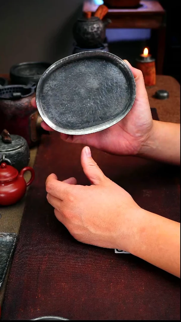 9553纯锡椭圆四足储水壶承