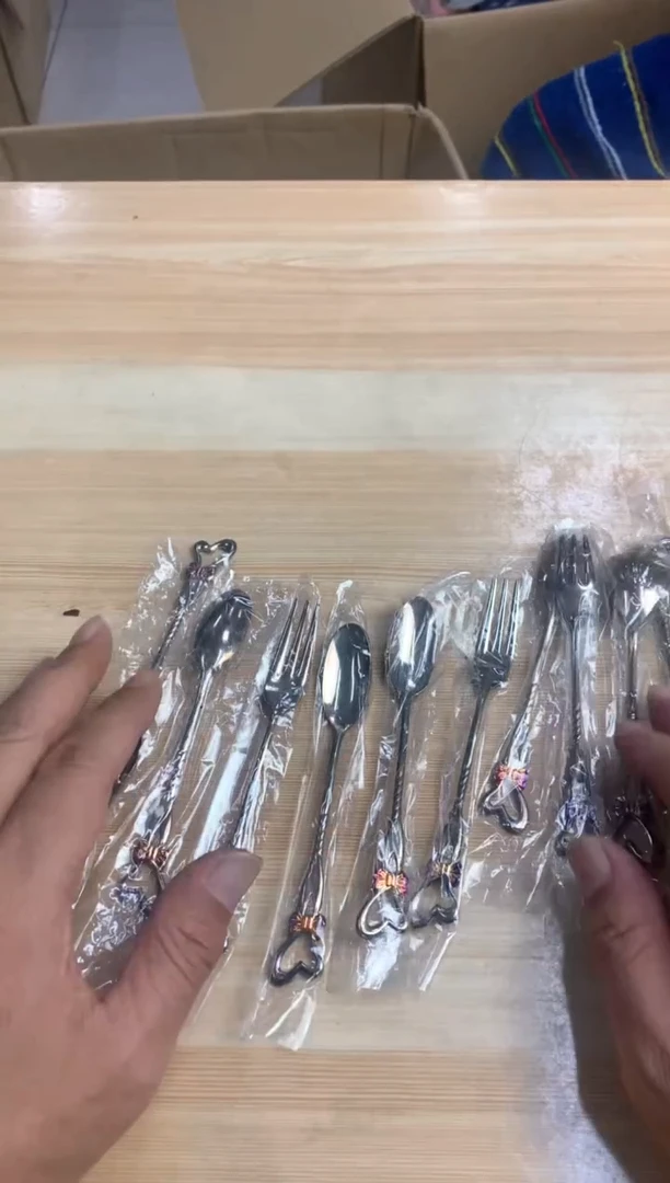 默认微瑕，no退no换，介意勿拍