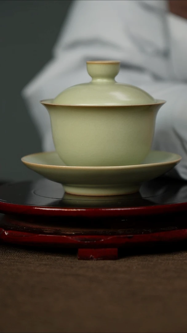 微微瑕 粉青 元宝盖碗 无底款