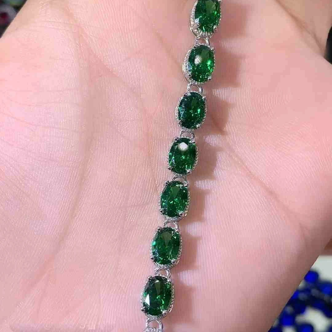 925银手链   S925银手链 大克拉重工 精切莎弗莱绿色手链白色