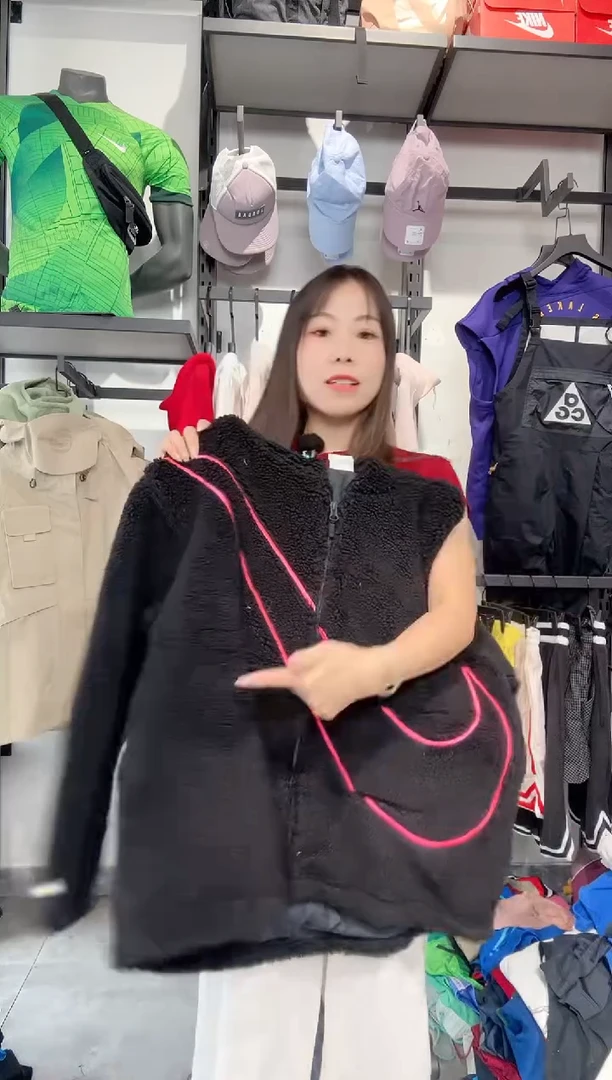 1490编码 瑕疵款直播间过款为准 尺码