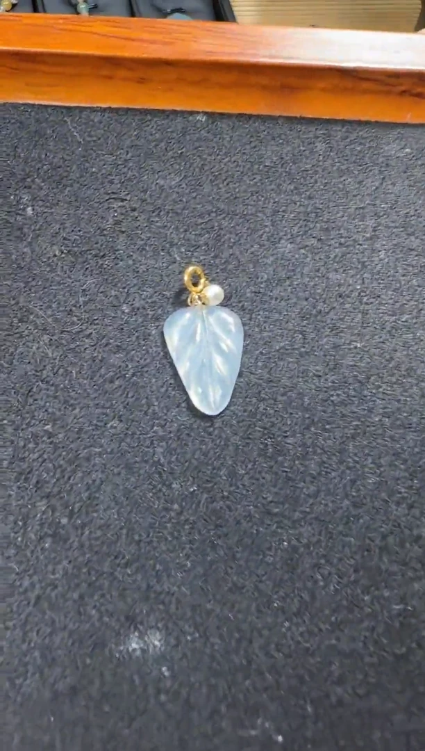 颈饰18K金镶嵌翡翠18k扣头 叶子