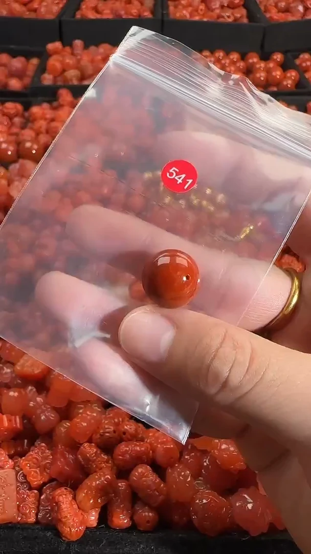 颈饰未镶嵌南红玛瑙1