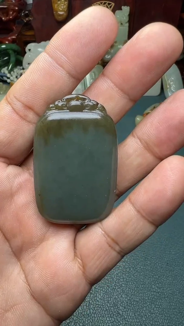 未镶嵌和田玉挂件-