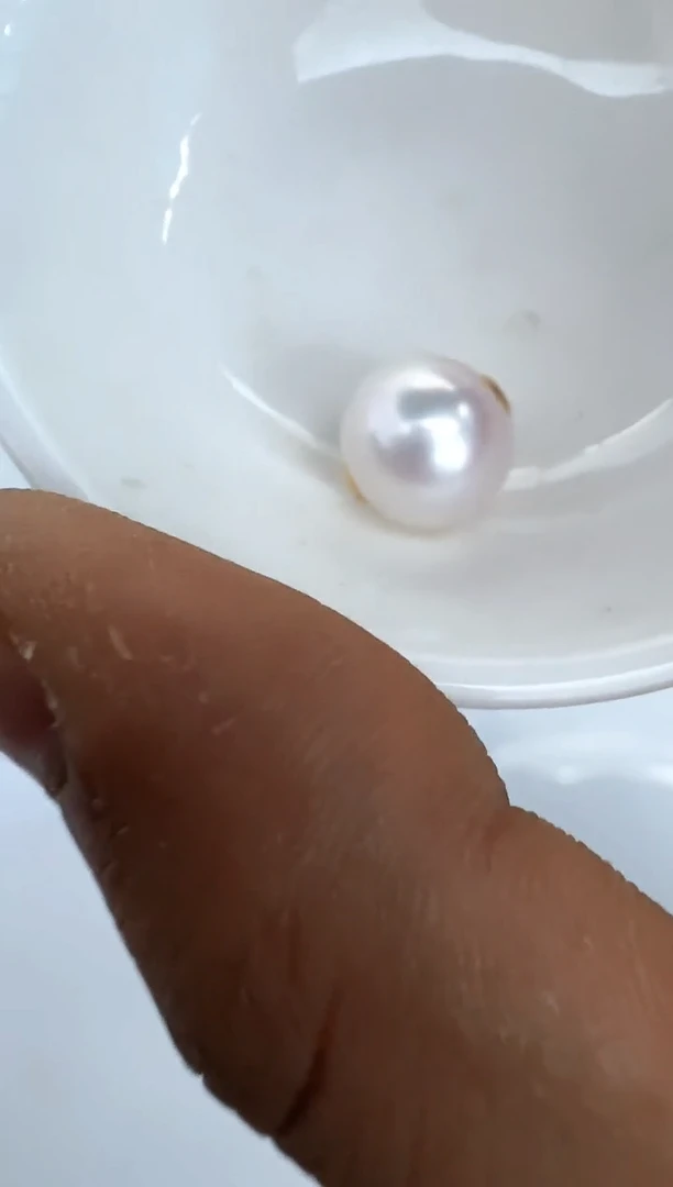 【闪购商品】淡水珍珠颈饰18K金镶嵌路路通