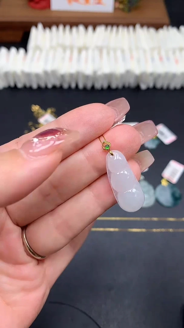 翡翠18K金镶嵌吊坠(不含链)MS186481