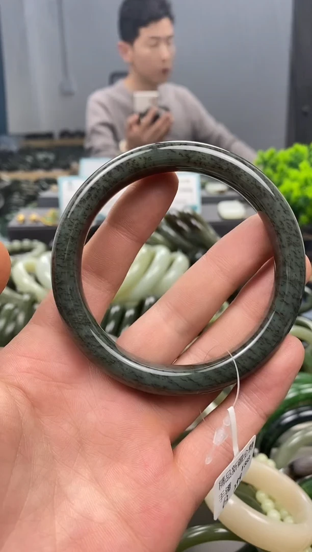 未镶嵌手镯和田玉63