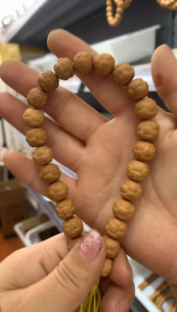 【闪购商品】猴头核桃吊坠饕餮