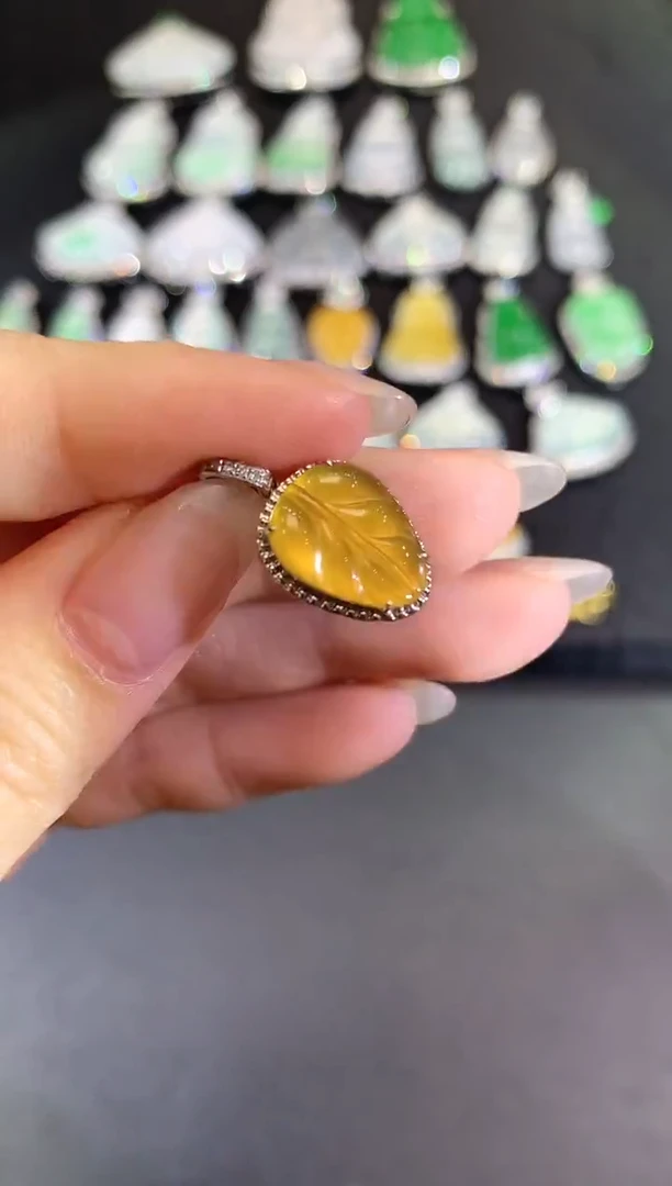 吊坠(不含链)18K金镶嵌翡翠7-叶子