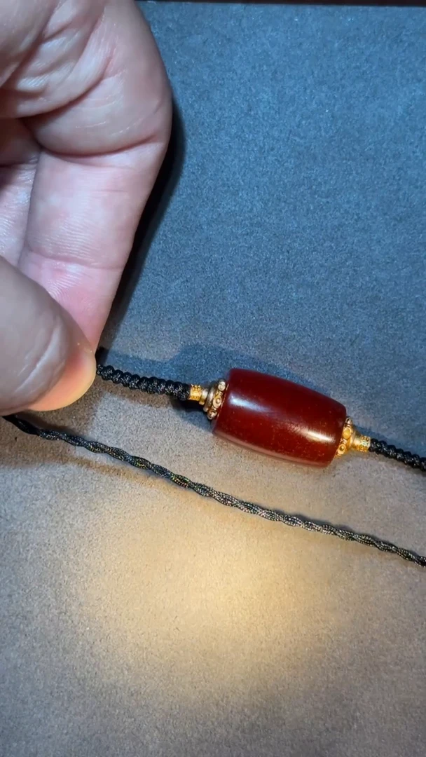 合金琉璃合金琉璃红色桶珠项链随机发