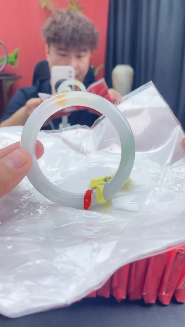 未镶嵌手镯翡翠3