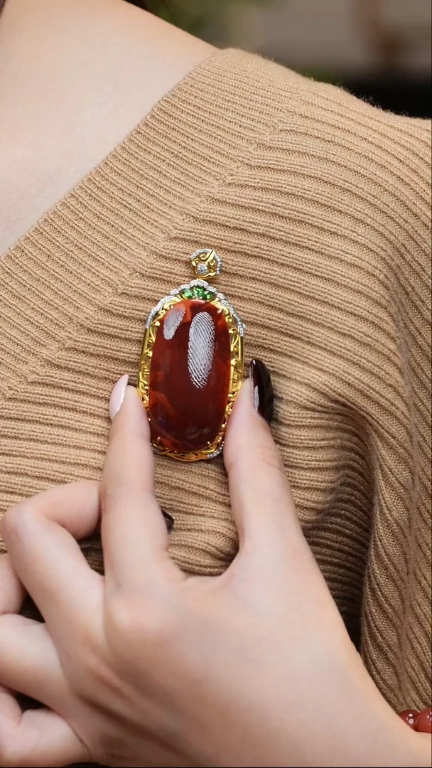 18K金镶嵌吊坠南红玛瑙?****️D-761