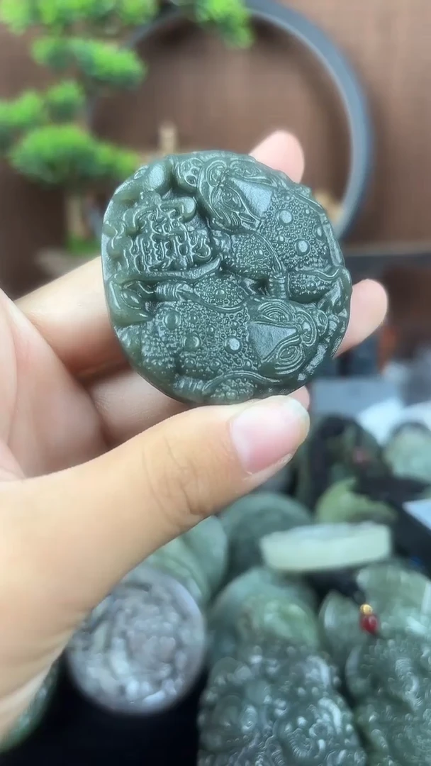 和田玉未镶嵌颈饰1
