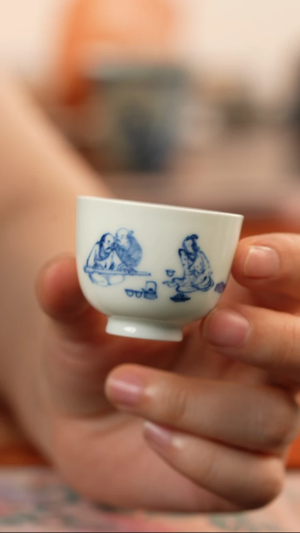 源明青忆人物小杯