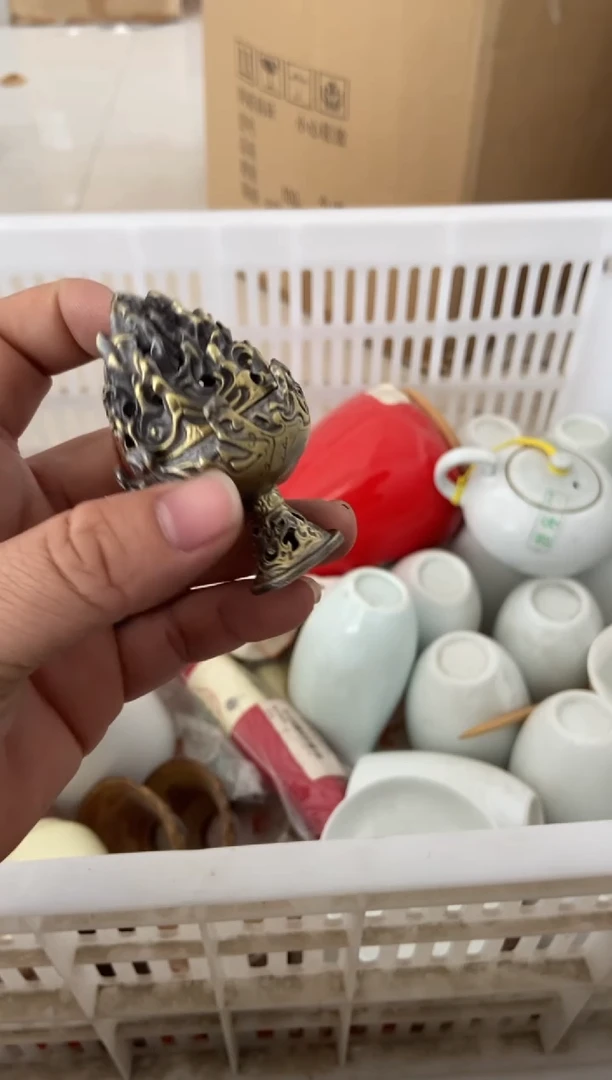 杯无运费险有瑕疵的摄影的产品有使用过的痕迹有点脏介意勿拍