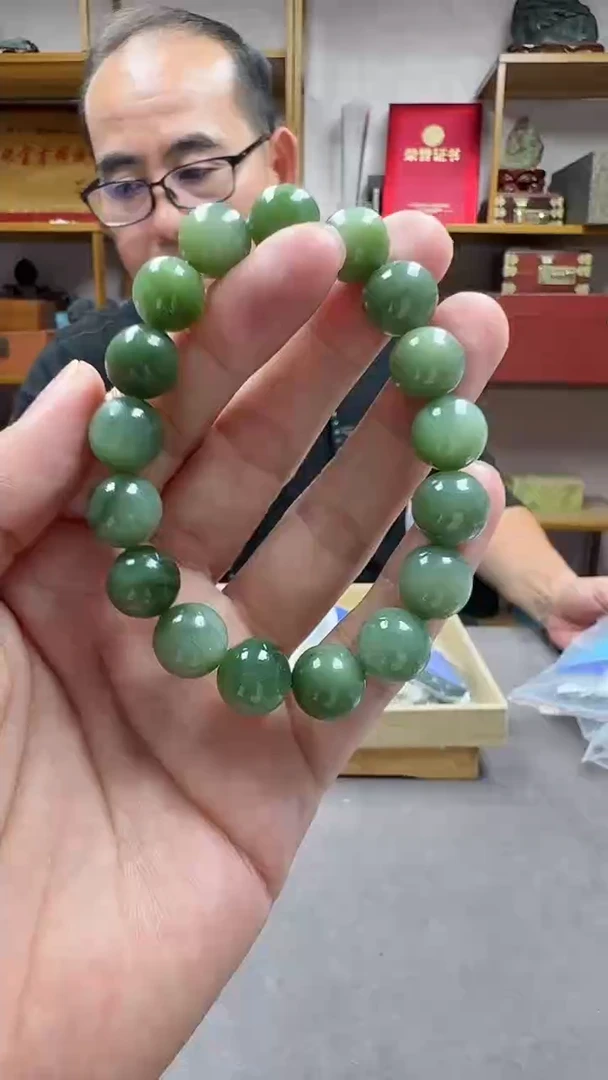 未镶嵌手链和田玉云**?12