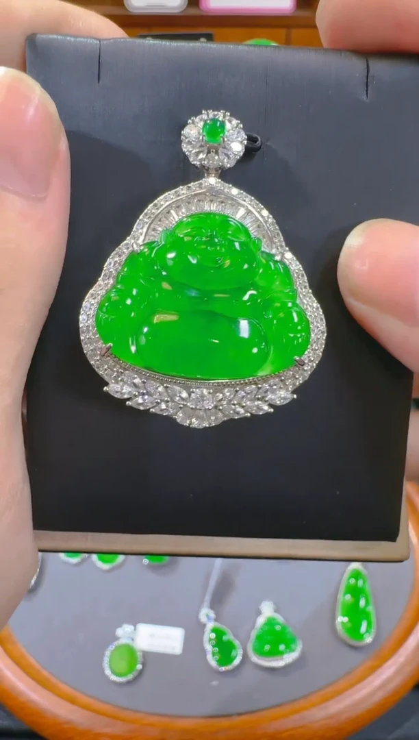 翡翠未镶嵌吊坠(赠链)天然A货翡翠