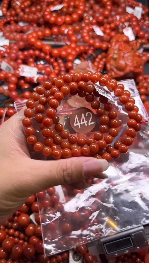 南红玛瑙未镶嵌珠宝奇石442-7