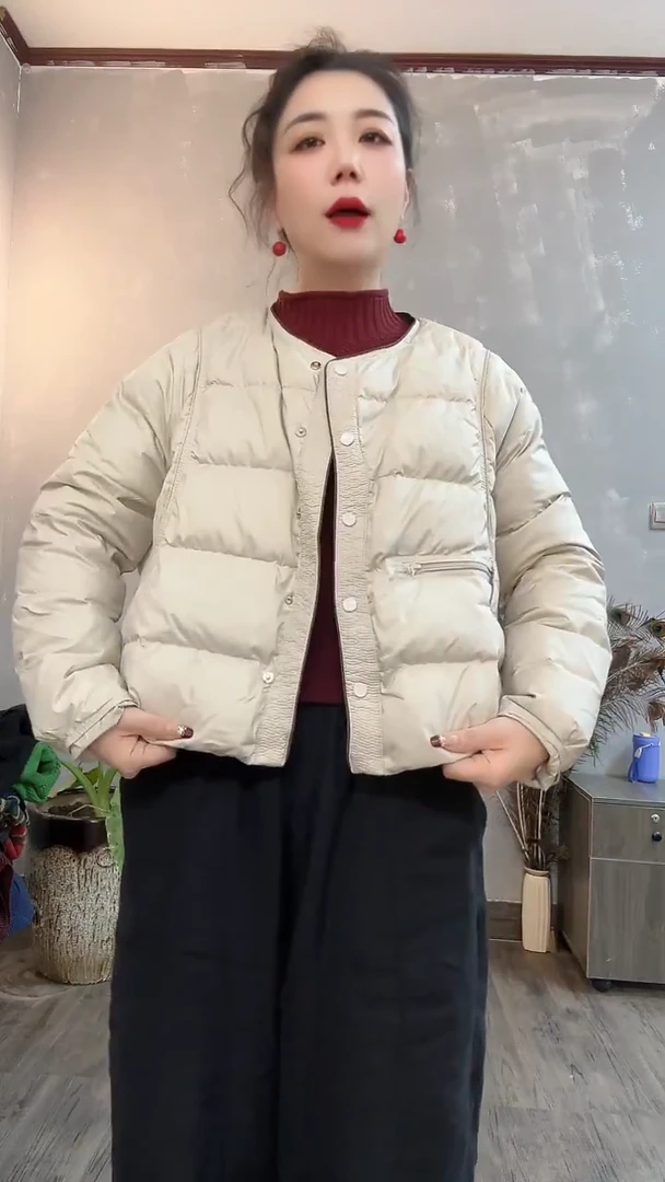 8851 洋气百搭短款米白上衣