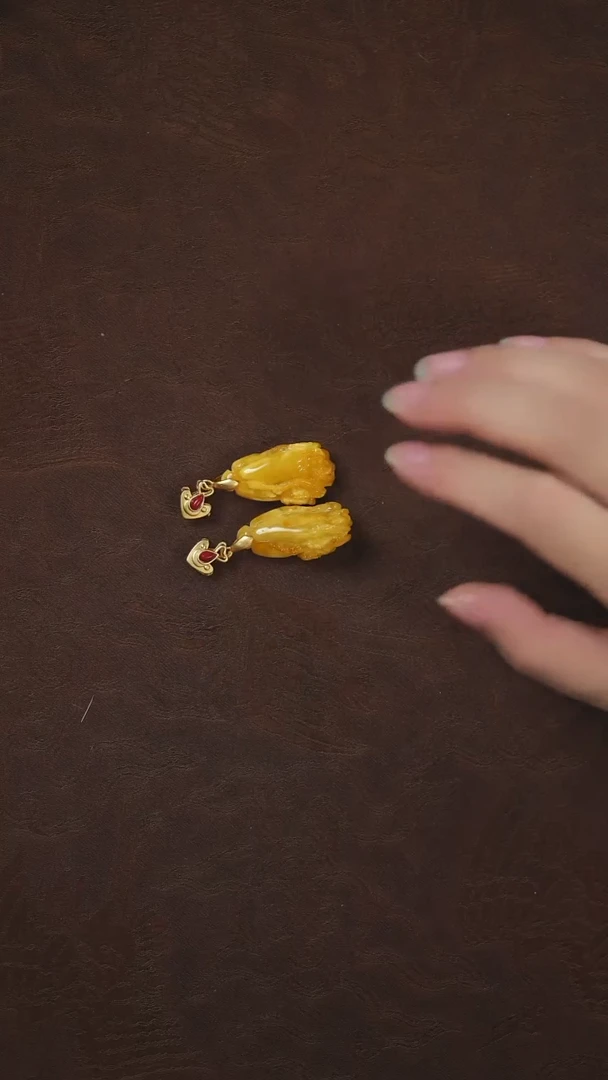 琥珀颈饰未镶嵌闪购 白菜一对