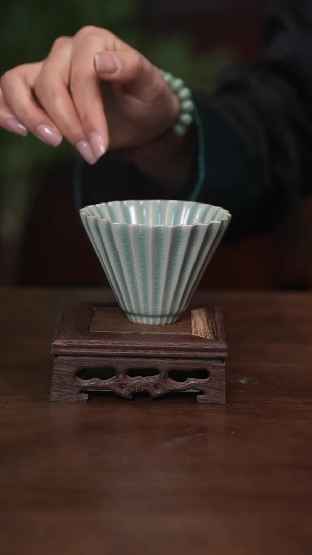 【闪购商品】清凉寺原产地仿古釉手工汝瓷折扇斗笠杯