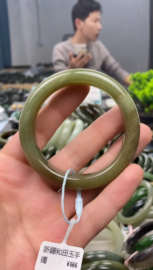 未镶嵌手镯和田玉54.5