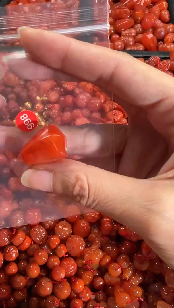 【闪购商品】南红玛瑙颈饰未镶嵌1