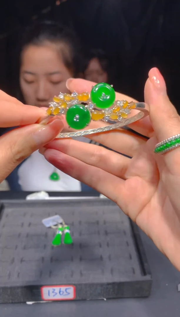 【闪购商品】定制翡翠未镶嵌131多样性发货（发其一）