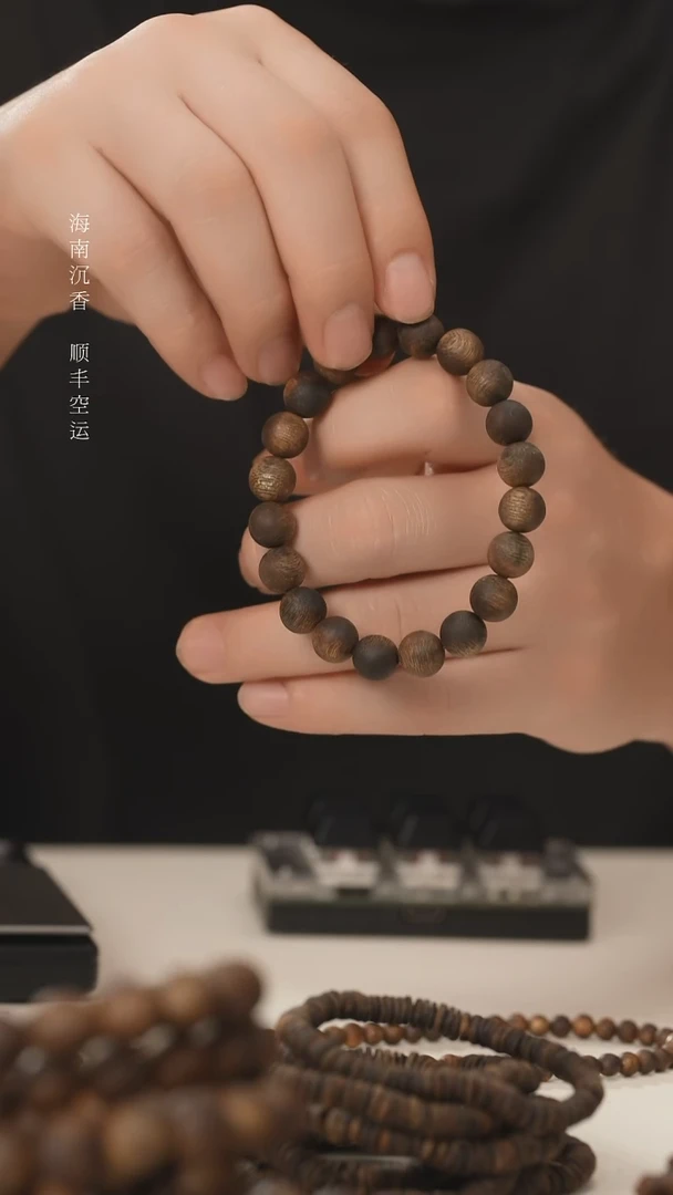 沉香手串沉水浮10mm10g大圆珠单圈