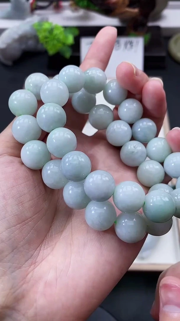 颈饰未镶嵌翡翠天然缅甸A货翡翠随机发一件12+mm