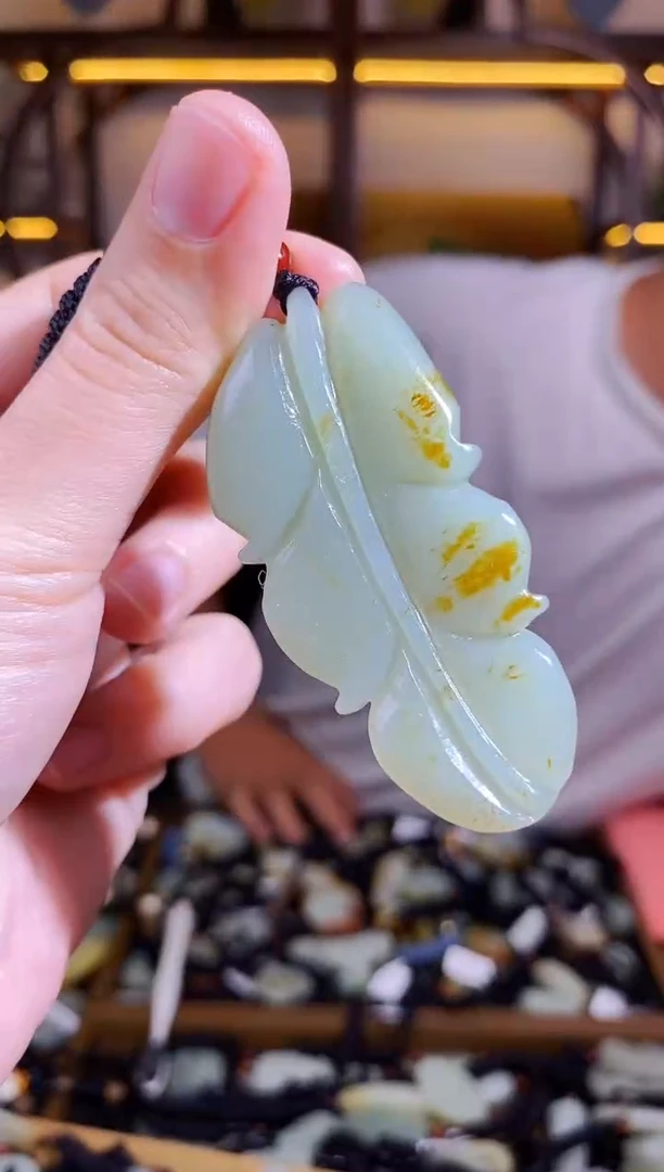 和田玉未镶嵌颈饰1