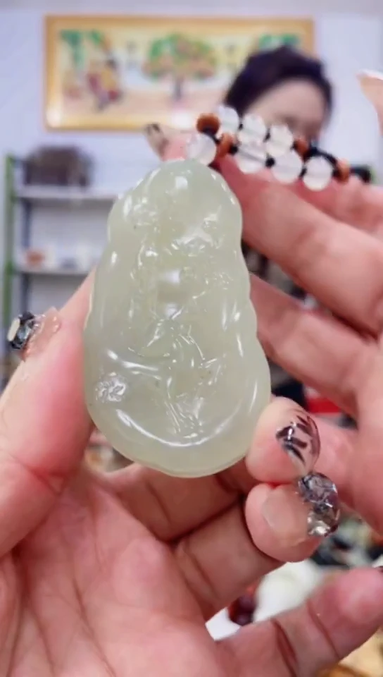 未镶嵌岫玉吊坠