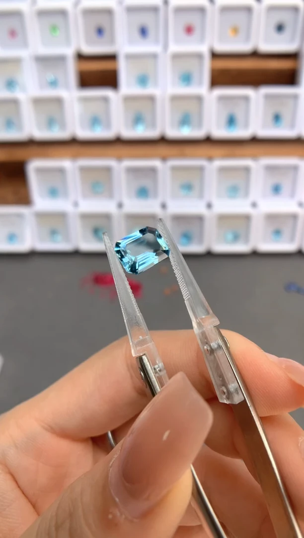 未镶嵌裸石定制海蓝宝石2.76ct 超圣