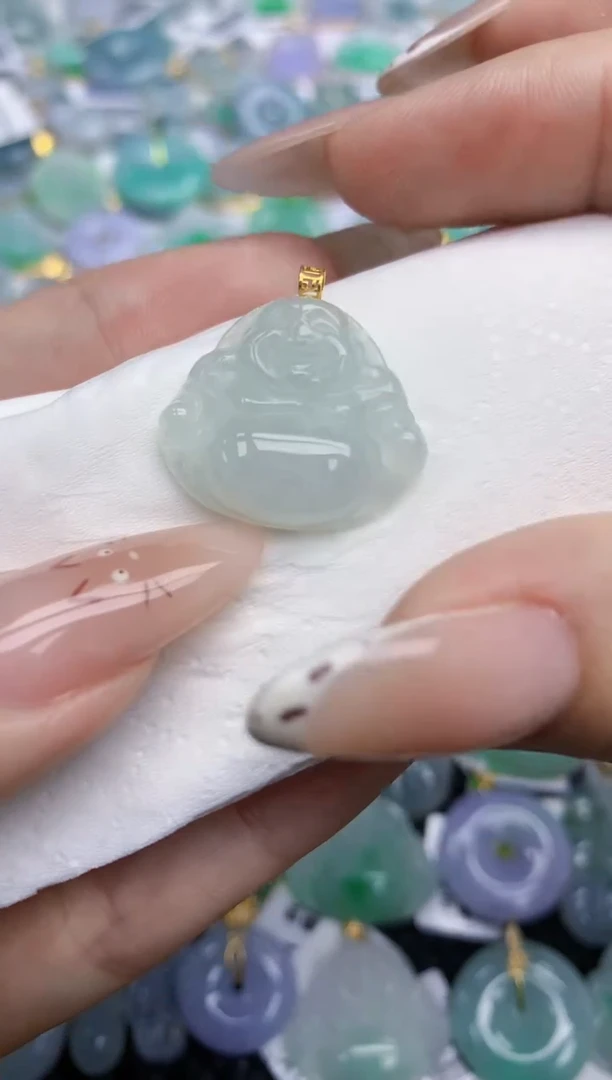 翡翠18K金镶嵌颈饰   天然翡翠A货
