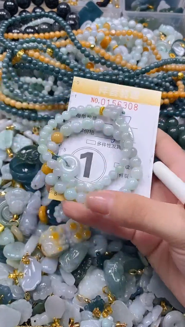 翡翠未镶嵌颈饰闪购0156308多样性发其一