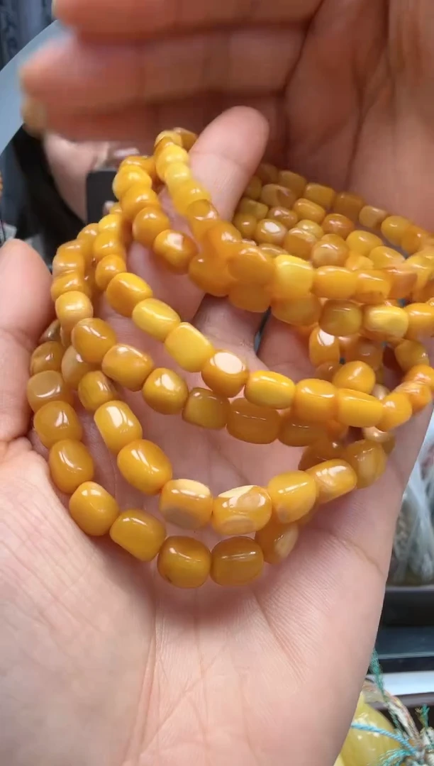 裸石琥珀未镶嵌随机一件