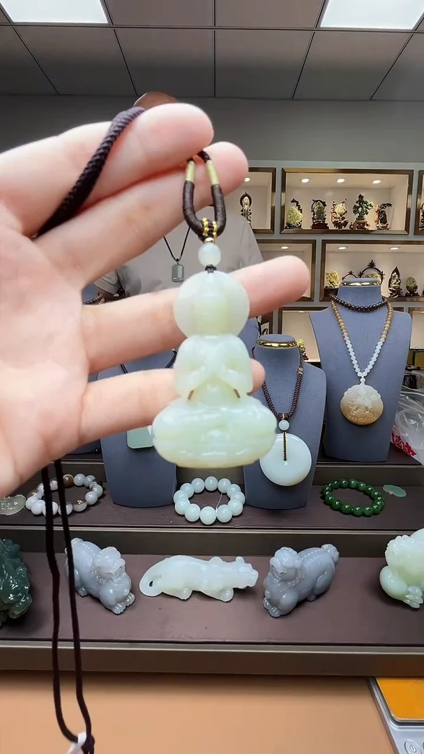 和田玉未镶嵌颈饰苏